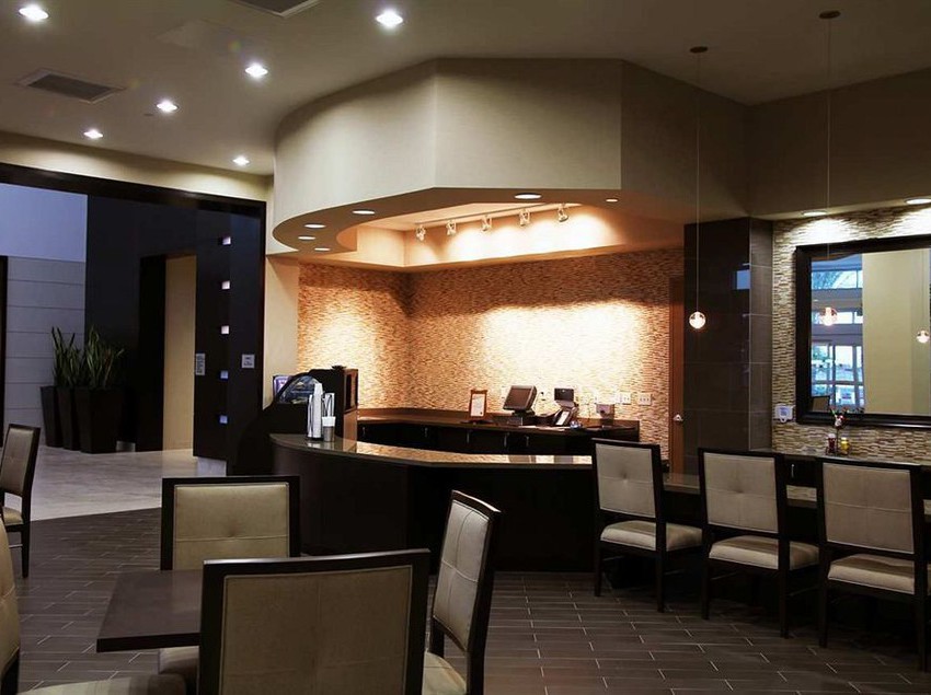 Hotel Embassy Suites Ontario - Airport  | Ontario | California | United States 5