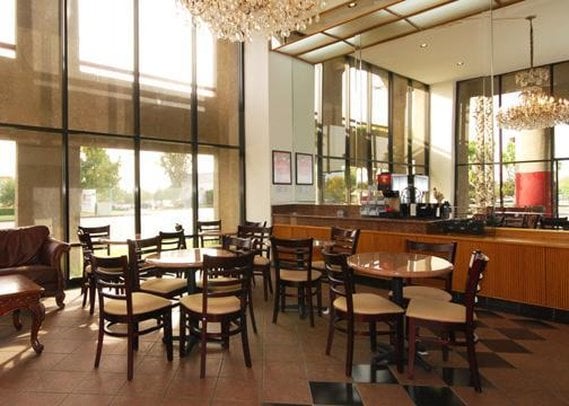 Hotel Econo Lodge Ontario  | Ontario | California | United States 17