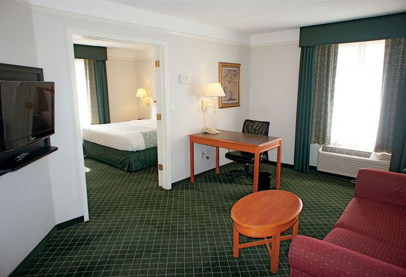 Hotel La Quinta Inn & Suites Ontario Airport  | Ontario | California | United States 11