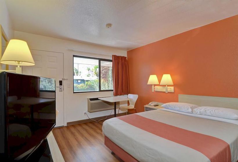 Motel 6 Palm Springs East - East Palm Canyon  | Palm Springs | California | United States 9