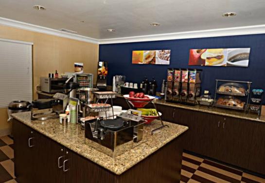 Hotel Fairfield Inn by Marriott Ontario  | Ontario | California | United States 3