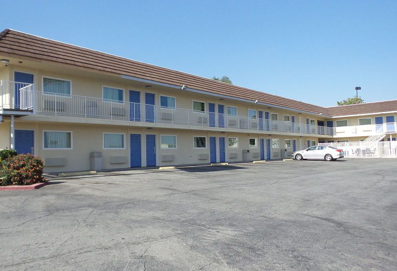 Motel 6 Ontario Airport  | Ontario | California | United States 9