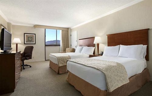 Hotel Hilton Ontario Airport   | Ontario | California | United States 17