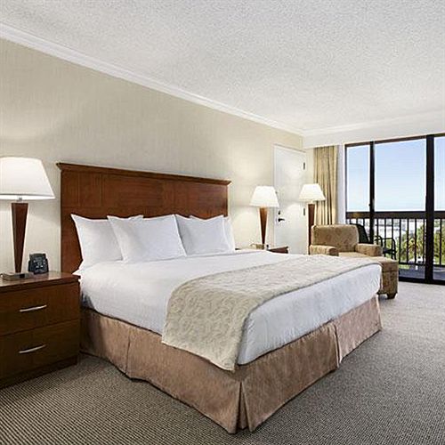 Hotel Hilton Ontario Airport   | Ontario | California | United States 18