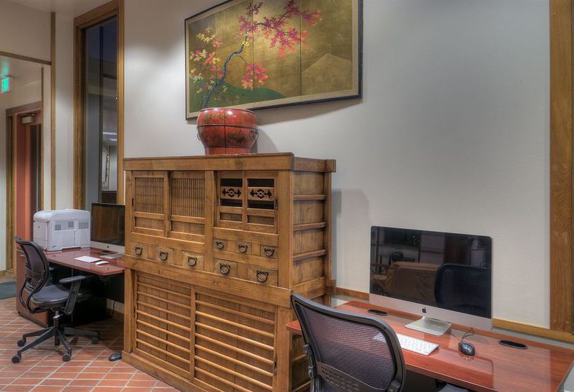 Dinah's Garden Hotel Trader VicŽs California