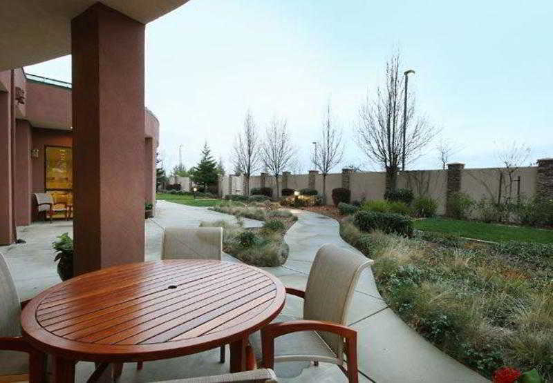 Hotel Courtyard Roseville Galleria Mall Creekside Ridge Drive California