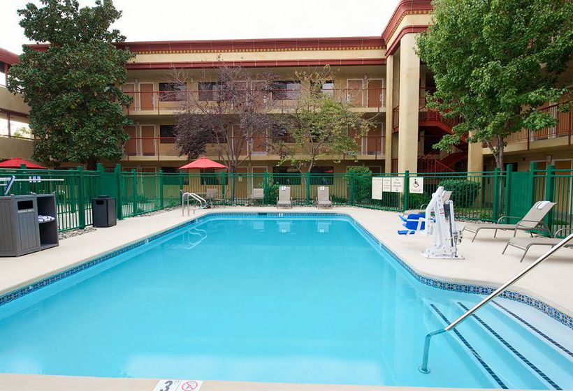 Hotel Oxford Suites  | Roseville | California | United States 8
