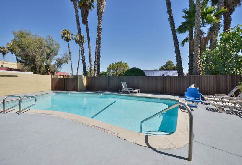 Hotel Super 8 San Bernardino Hospitality Lane  | San Bernardino | California | United States 4