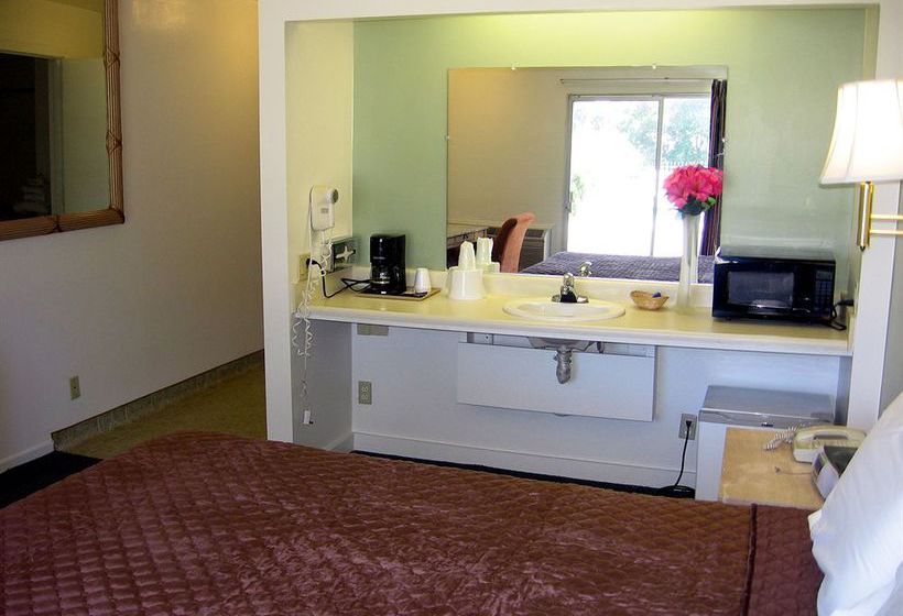 Hotel Riverbank Inn  | Red Bluff | California | United States 10