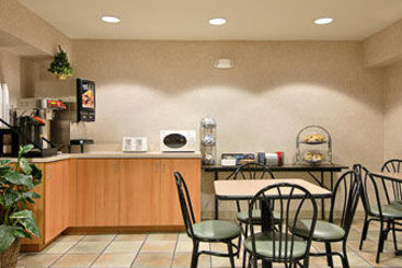 Hotel Super 8 Sacramento Airport  | Sacramento | California | United States 8