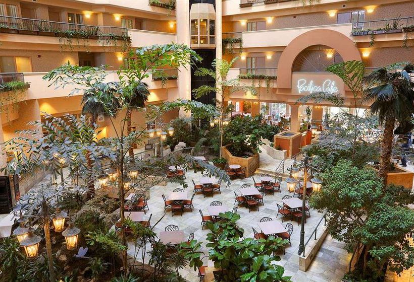Hotel Embassy Suites on Monterey Bay  | Seaside | California | United States 3
