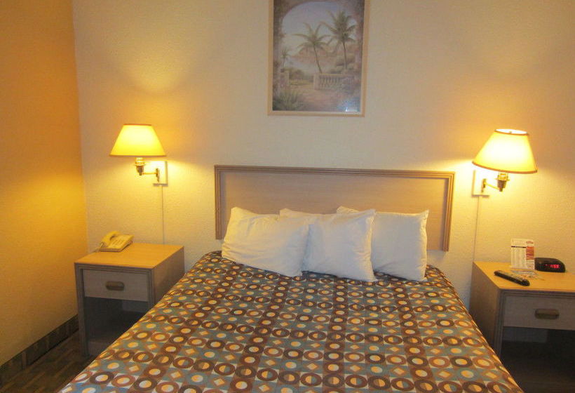 Hotel GuestHouse Pacific Inn