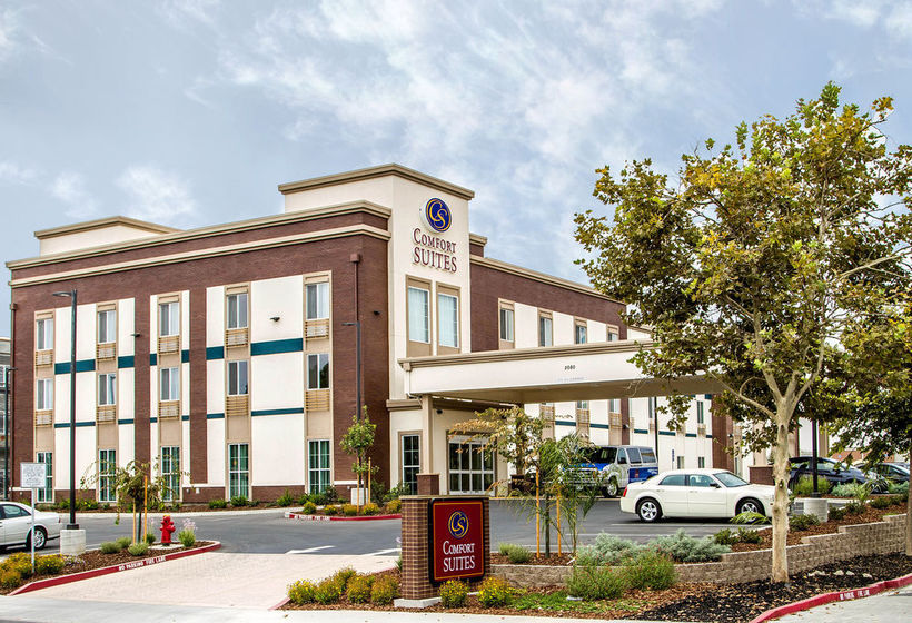 Hotel Comfort Suites Woodland  | Woodland | California | United States 19