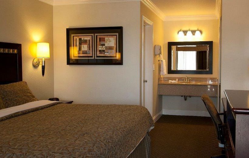 Hotel Vagabond Inn  | Whittier | California | United States 18