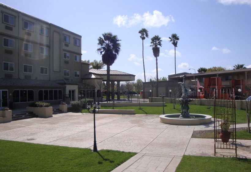 Hotel Ramada Inn & Plaza Harbor Conference Center  | West Sacramento | California | United States 6