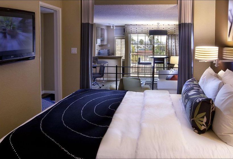 Le Montrose Suite Hotel  | West Hollywood | California | United States 9