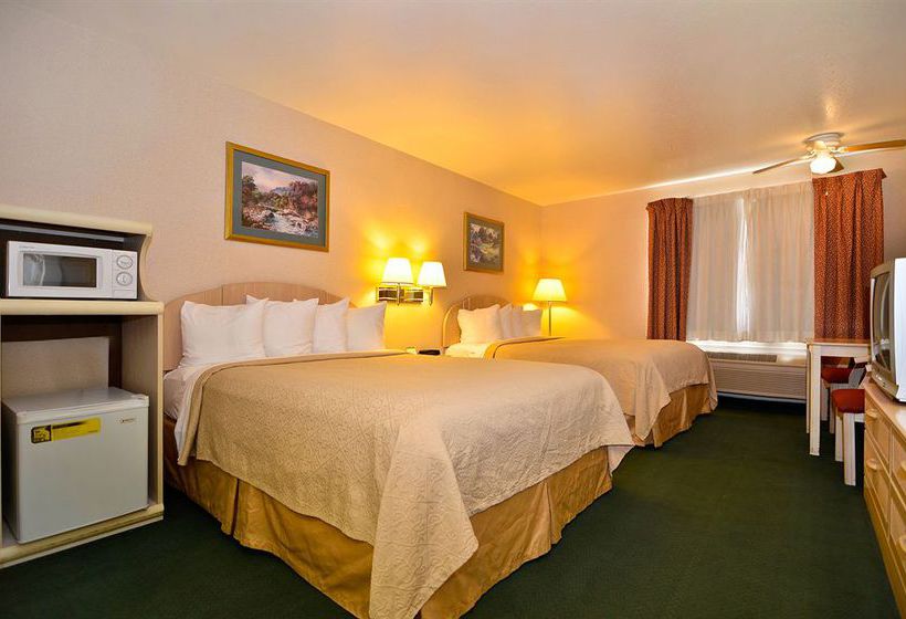 Hotel Quality Inn & Suites Weed  | Weed | California | United States 3