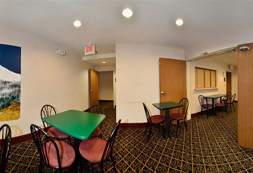 Hotel Quality Inn & Suites Weed  | Weed | California | United States 5