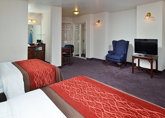 Hotel Comfort Inn Central Weed  | Weed | California | United States 17