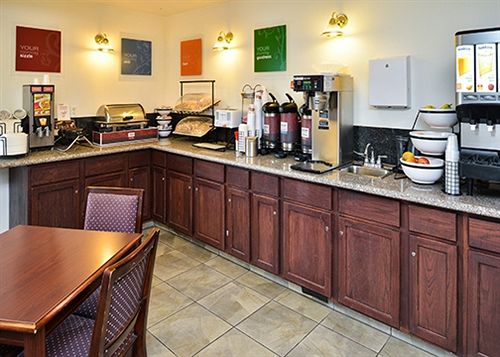 Hotel Comfort Inn Central Weed  | Weed | California | United States 20