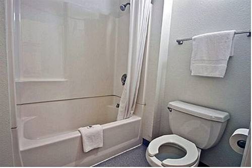 Motel 6 Maritime North  | Vallejo | California | United States 9