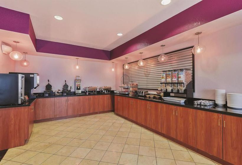 Hotel La Quinta Inn & Suites Tulare  | Tulare | California | United States 10