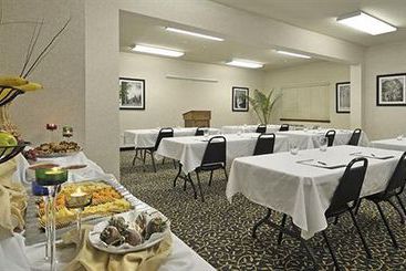 Hotel Charter Inn & Suites  | Tulare | California | United States 7