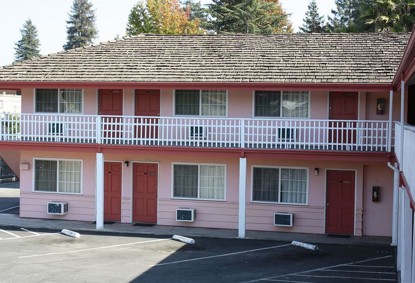 National 9 Motel Santa Cruz