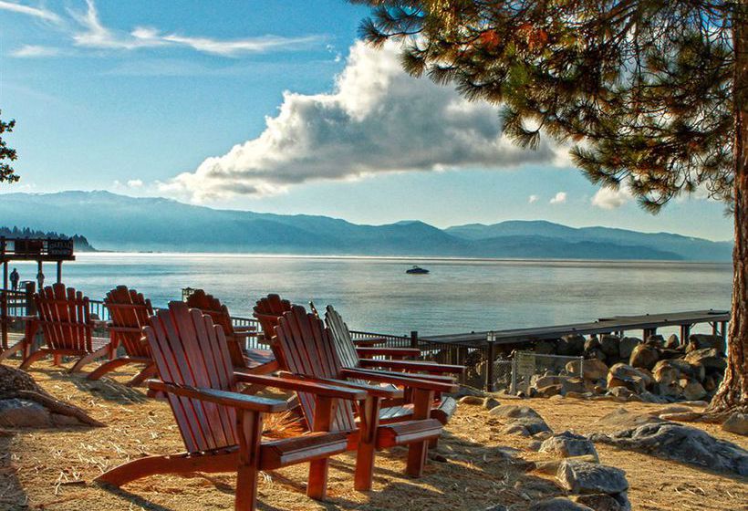 Resort Red Wolf Lakeside Lodge