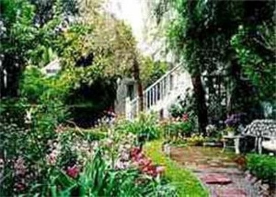 Hotel Victorian Garden Inn  | Sonoma | California | United States