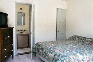 Pavilions Motel  | Santa Monica | California | United States 1