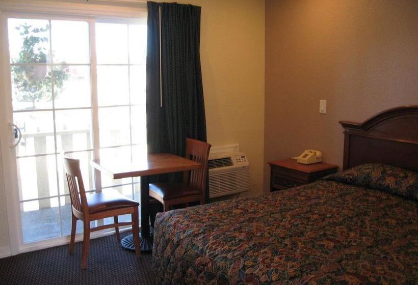 Gateway Thunderbird Motel  | Seaside | California | United States 9