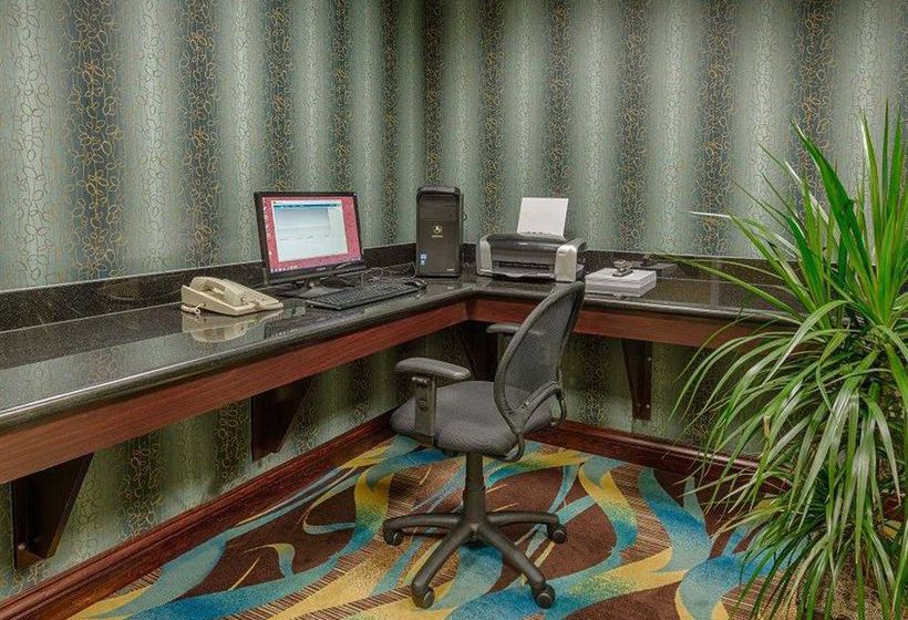 Hotel Holiday Inn Express Red Bluff South Redding Area  | Red Bluff | California | United States 3