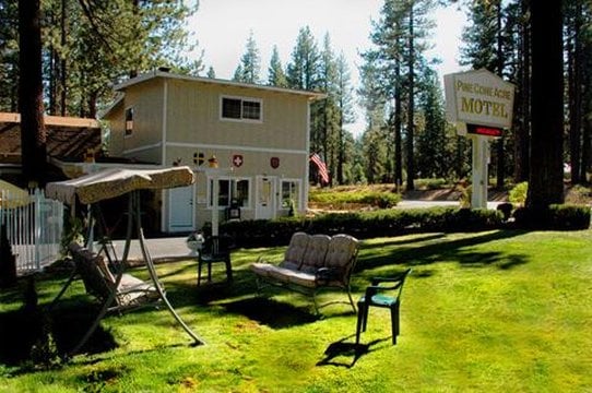 Complejo Pine Cone Acre Motel South Lake Tahoe California