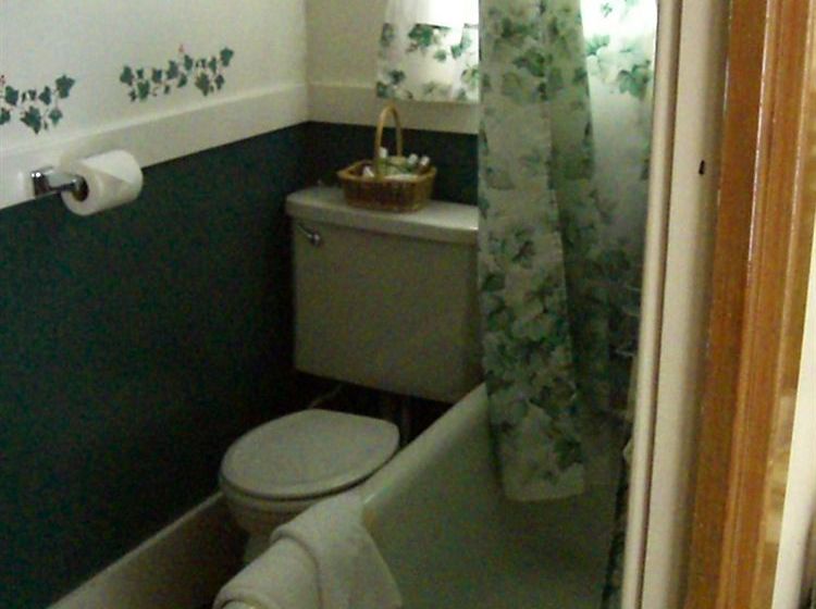 Bed and Breakfast Tahoma Meadows Bed&Breakfast Cottages  | Tahoma | California | United States 19