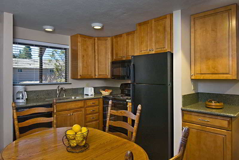 Hotel Tahoe Lakeshore Lodge & Spa  | South Lake Tahoe | California | United States 10