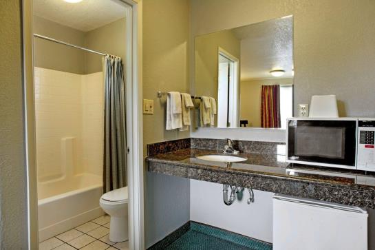 Hotel Americas Best Value Inn-seaside North  | Seaside | California | United States 13