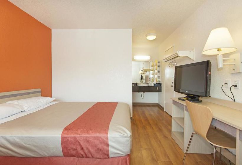 Motel 6 Sacramento Downtown  | Sacramento | California | United States 8