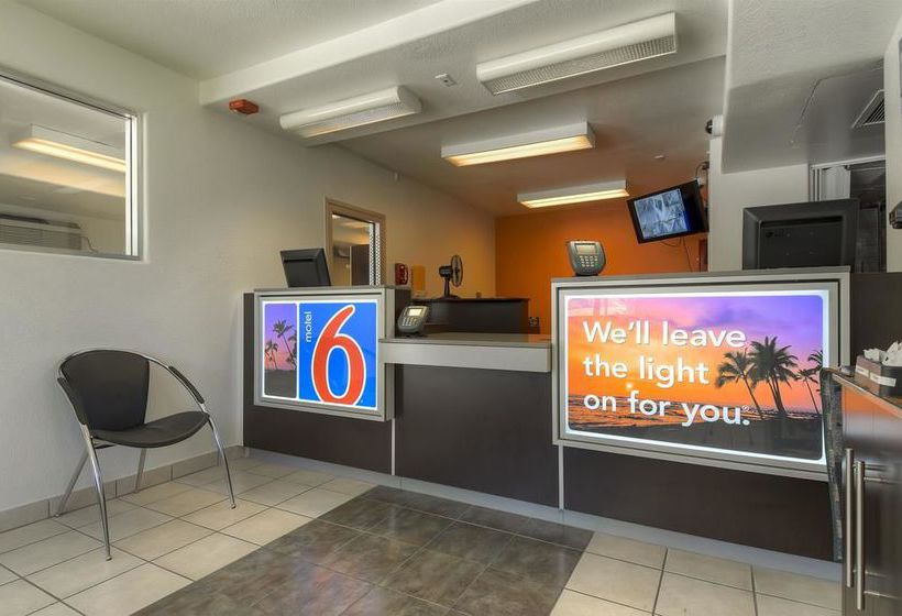 Motel 6 San Bernardino North  | San Bernardino | California | United States 11