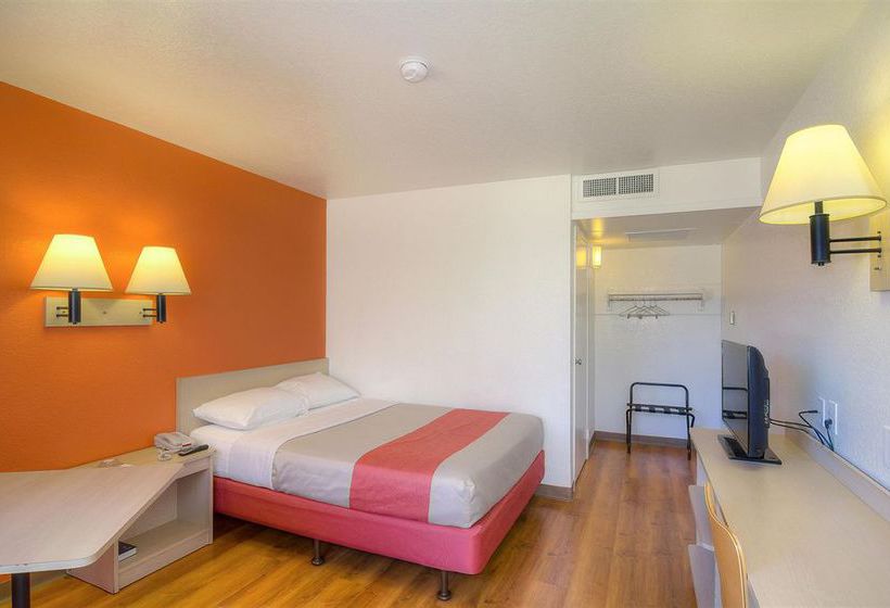 Motel 6 Los Angeles - Sylmar