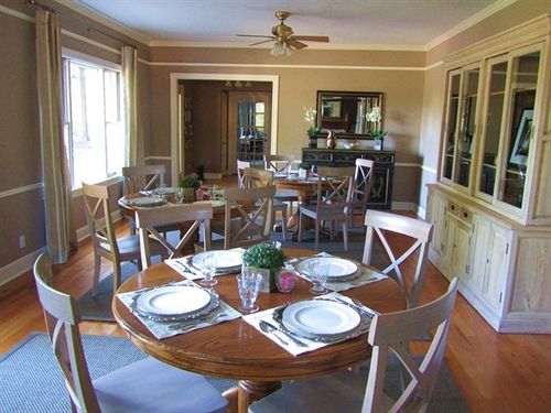 Hotel Cinnamon Bear Creekside Inn  | Sonoma | California | United States 5