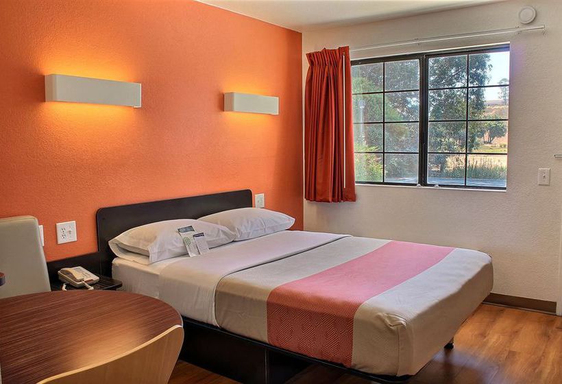 Motel 6 San Luis Obispo South  | San Luis Obispo | California | United States 8