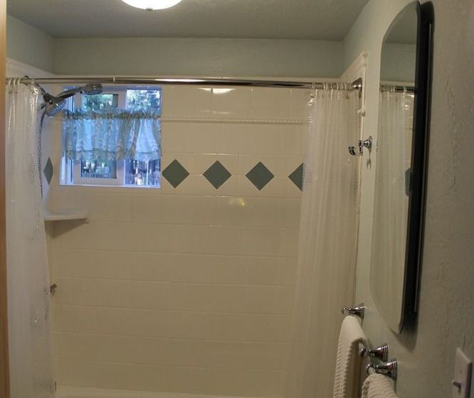 Hotel 780 Merced Ave California