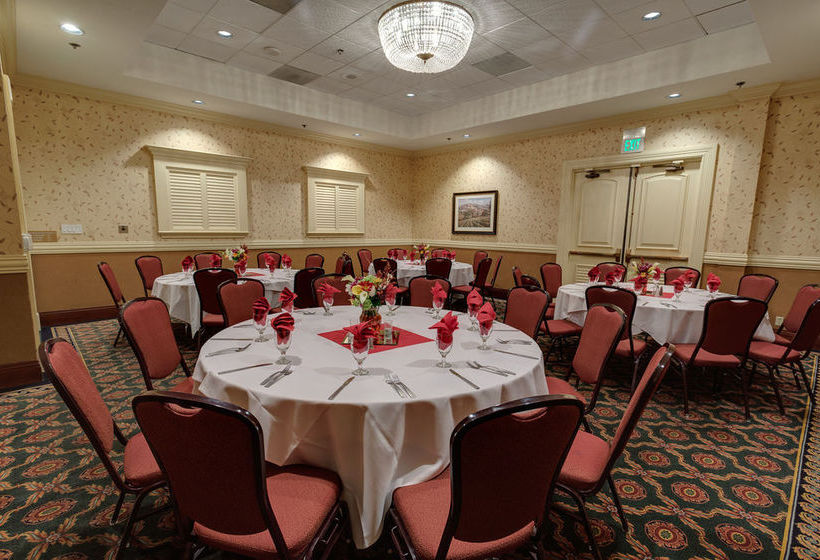 Hotel Embassy Suites San Rafael - Marin County  | San Rafael | California | United States 7