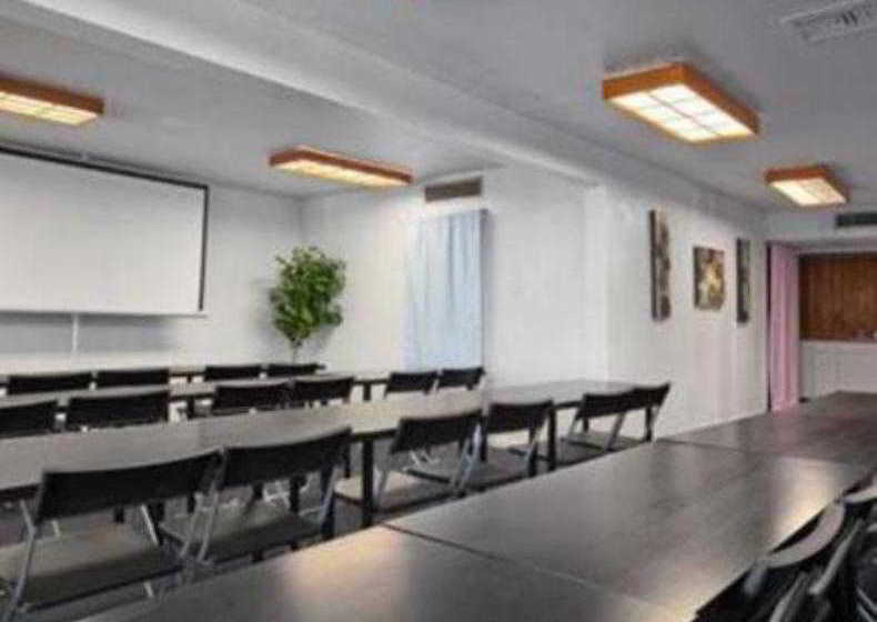 Hotel Howard Johnson Express Inn Stockton CA  | Stockton | California | United States 3