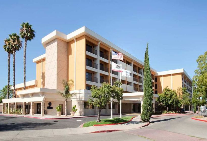 Hotel Hilton Stockton  Stockton