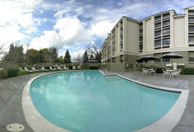 Hotel Courtyard Santa Rosa California