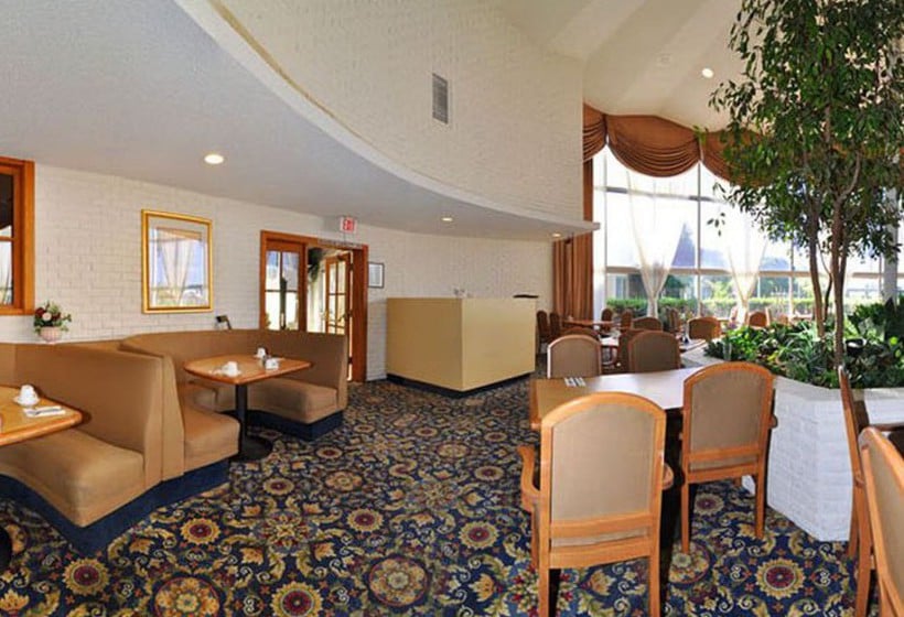 Hotel Clarion Inn Suites Stockton California