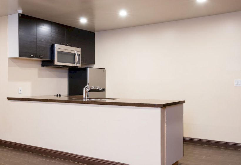 Hotel Travelodge Redondo Beach Pier  | Redondo Beach | California | United States 17