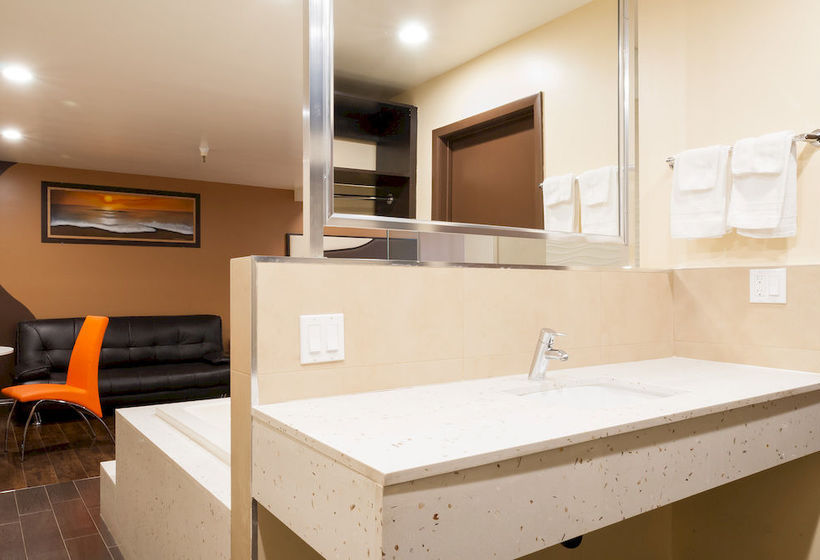 Hotel Travelodge Redondo Beach Pier  | Redondo Beach | California | United States 18